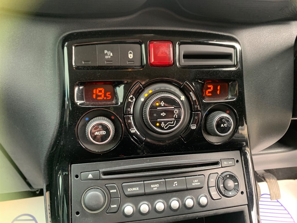 Used Citroen C3 Picasso 2010 for sale - 77679126: Photo 18