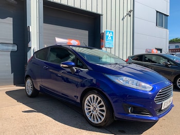 Used Ford Fiesta 2015 for sale - 79160384: Photo