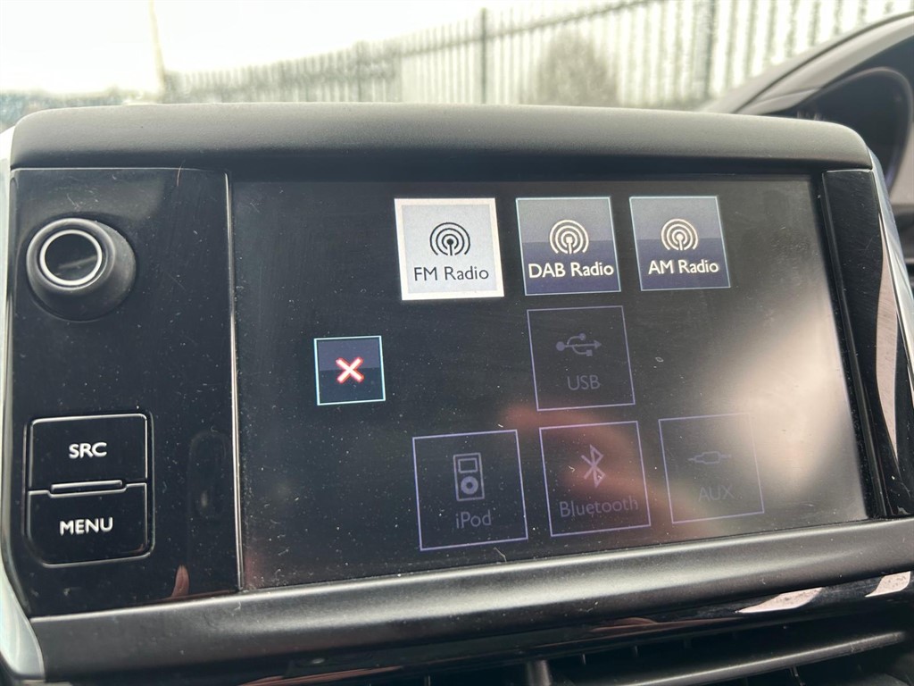 Used Peugeot 208 2015 for sale - 77778850: Photo 17