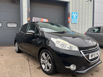 Used Peugeot 208 2015 for sale - 77778850: Photo