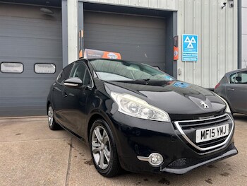 Used Peugeot 208 2015 for sale - 77778850: Photo