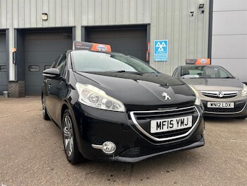 Used Peugeot 208 2015 for sale - 77778850: Photo