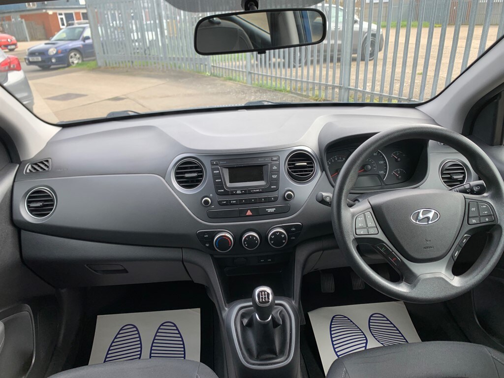 Used Hyundai i10 2017 for sale - 78055448: Photo 14