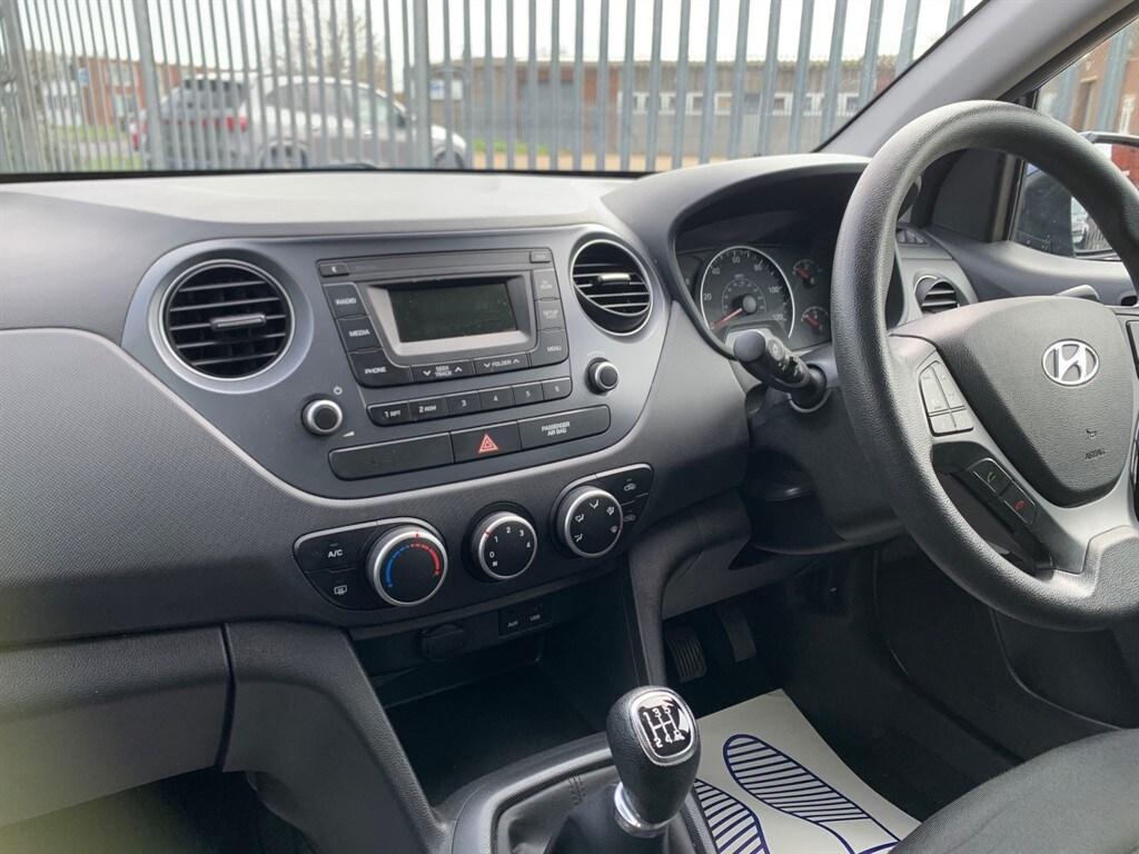 Used Hyundai i10 2017 for sale - 78055448: Photo 15