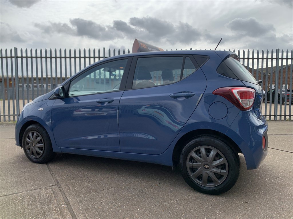 Used Hyundai i10 2017 for sale - 78055448: Photo 5