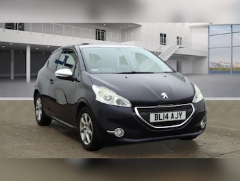 Used Peugeot 208 2014 for sale - 76104537: Photo