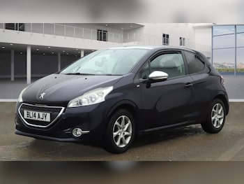 Used Peugeot 208 2014 for sale - 76104537: Photo
