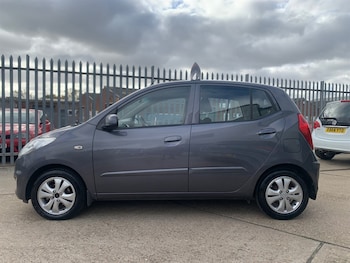 Used Hyundai i10 2014 for sale - 76494193: Photo