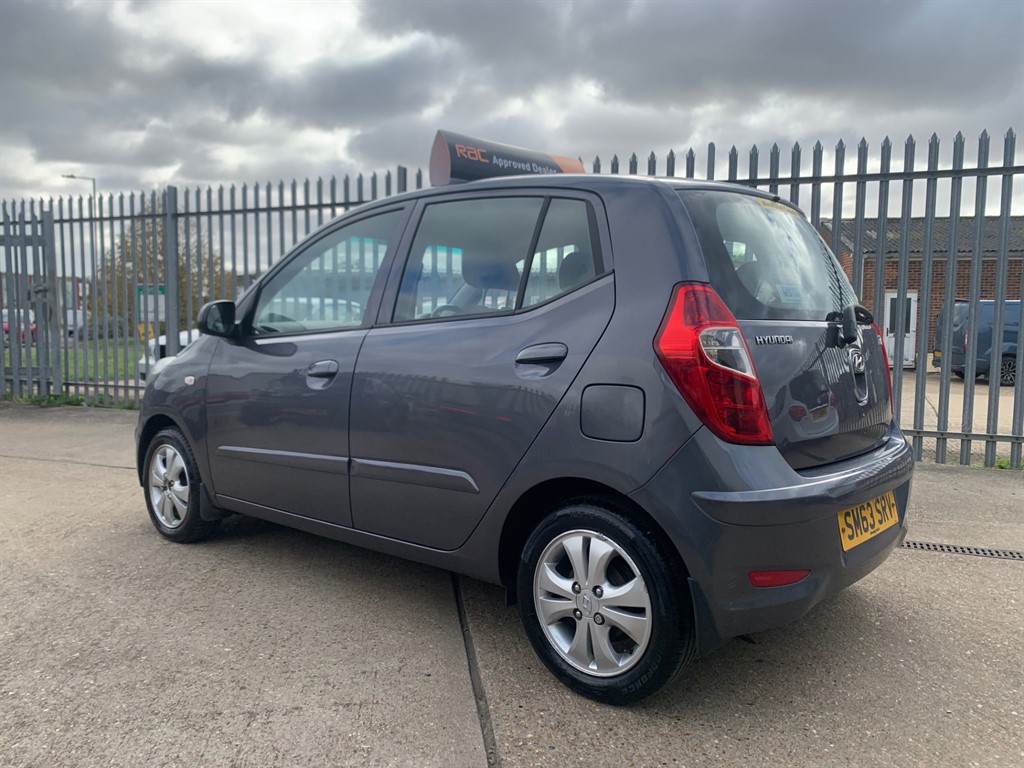 Used Hyundai i10 2014 for sale - 76494193: Photo 4