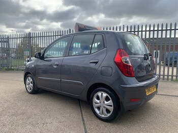 Used Hyundai i10 2014 for sale - 76494193: Photo