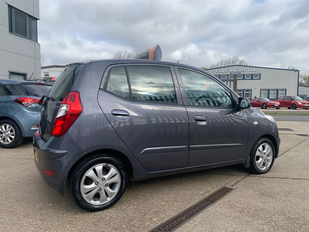 Used Hyundai i10 2014 for sale - 76494193: Photo 9