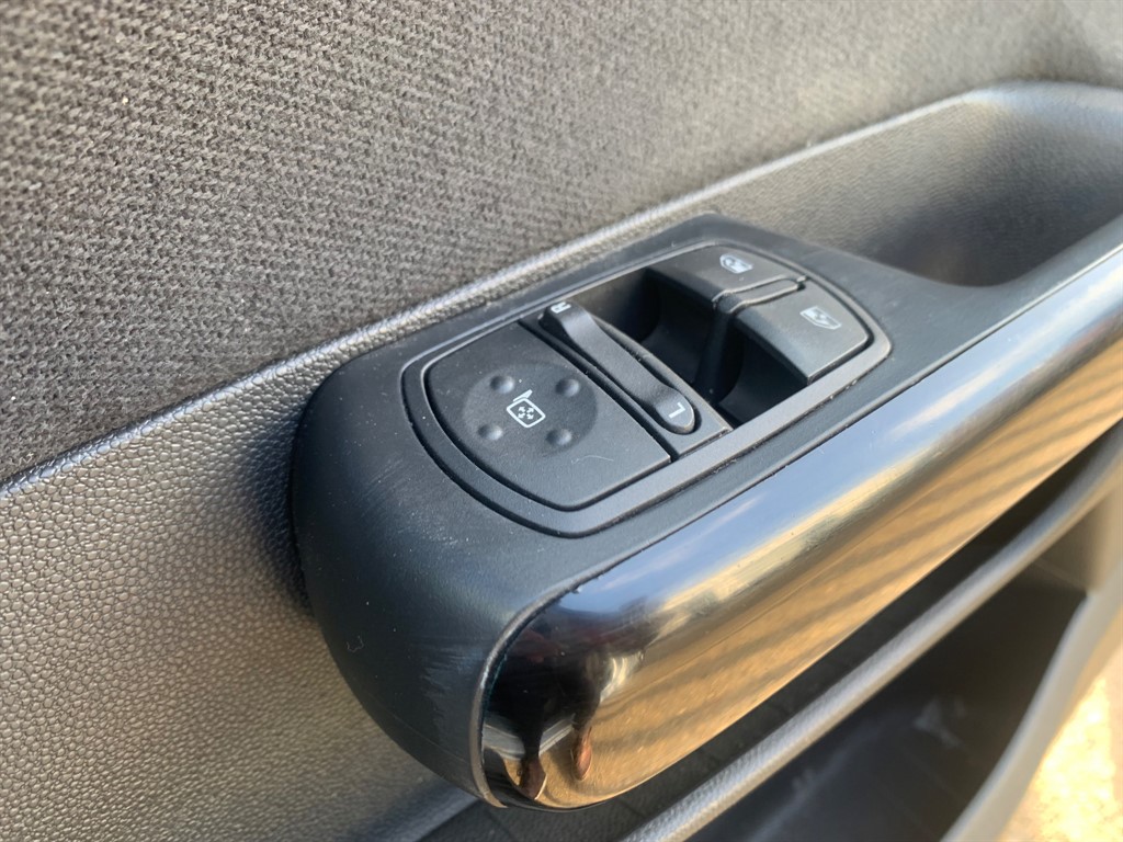 Used Vauxhall Corsa 2014 for sale - 76738577: Photo 18