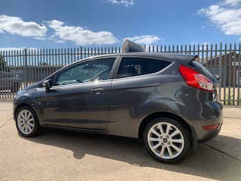 Used Ford Fiesta 2016 for sale - 79045142: Photo