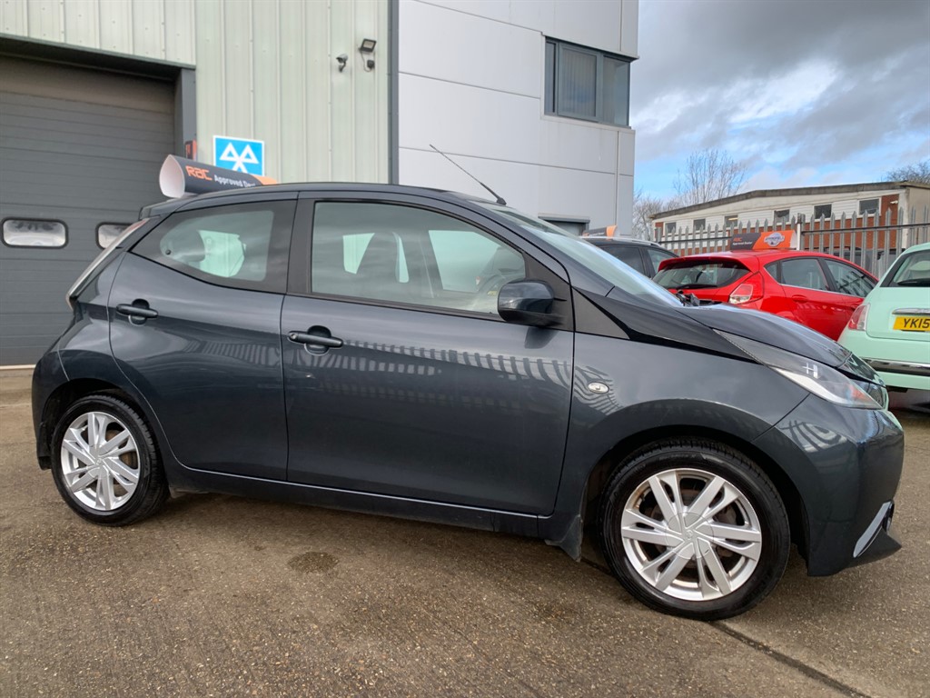 Used Toyota AYGO 2015 for sale - 77435372: Photo 16