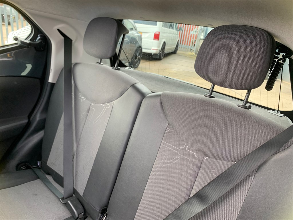 Used Toyota AYGO 2015 for sale - 77435372: Photo 19