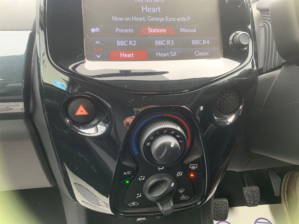 Used Toyota AYGO 2015 for sale - 77435372: Photo 23