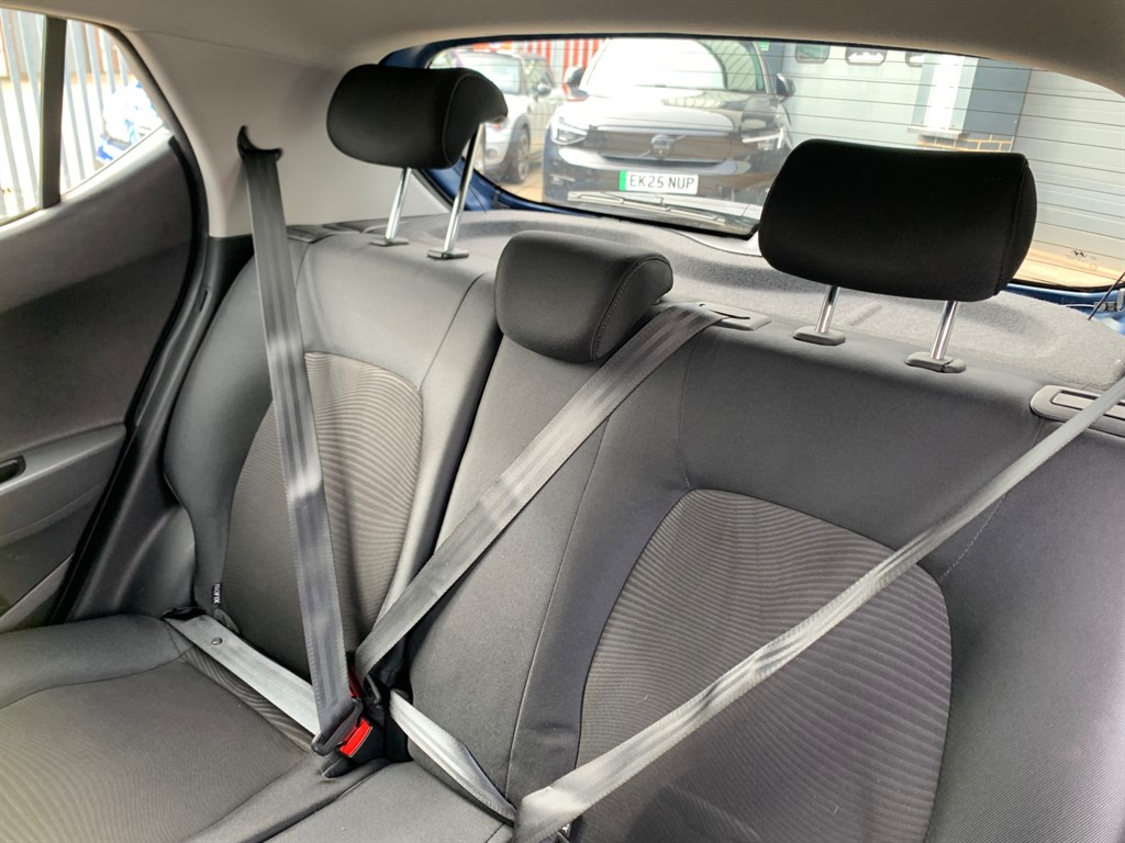 Used Hyundai i10 2017 for sale - 77903585: Photo 13