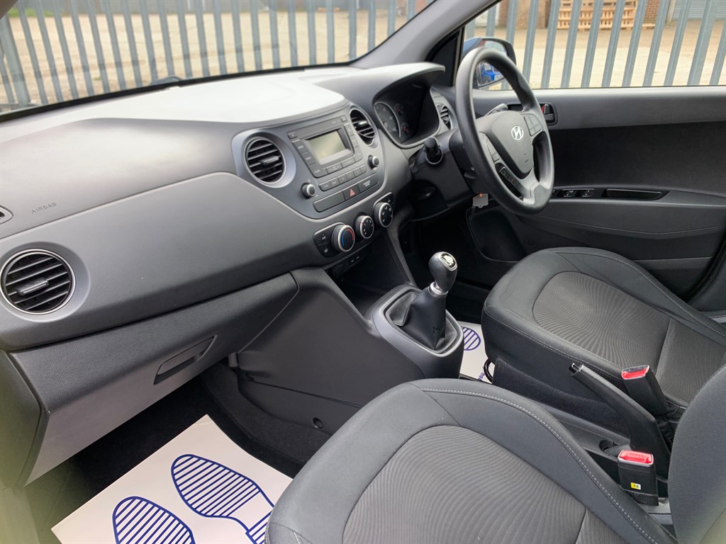 Used Hyundai i10 2017 for sale - 77903585: Photo 16