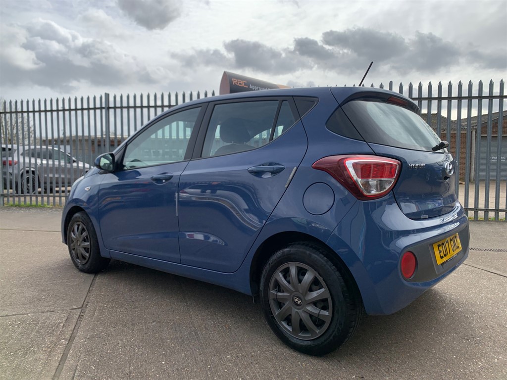 Used Hyundai i10 2017 for sale - 77903585: Photo 6