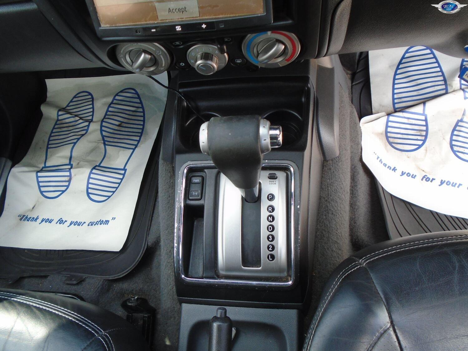 Used Isuzu Rodeo 2010 for sale - 76313945: Photo 10