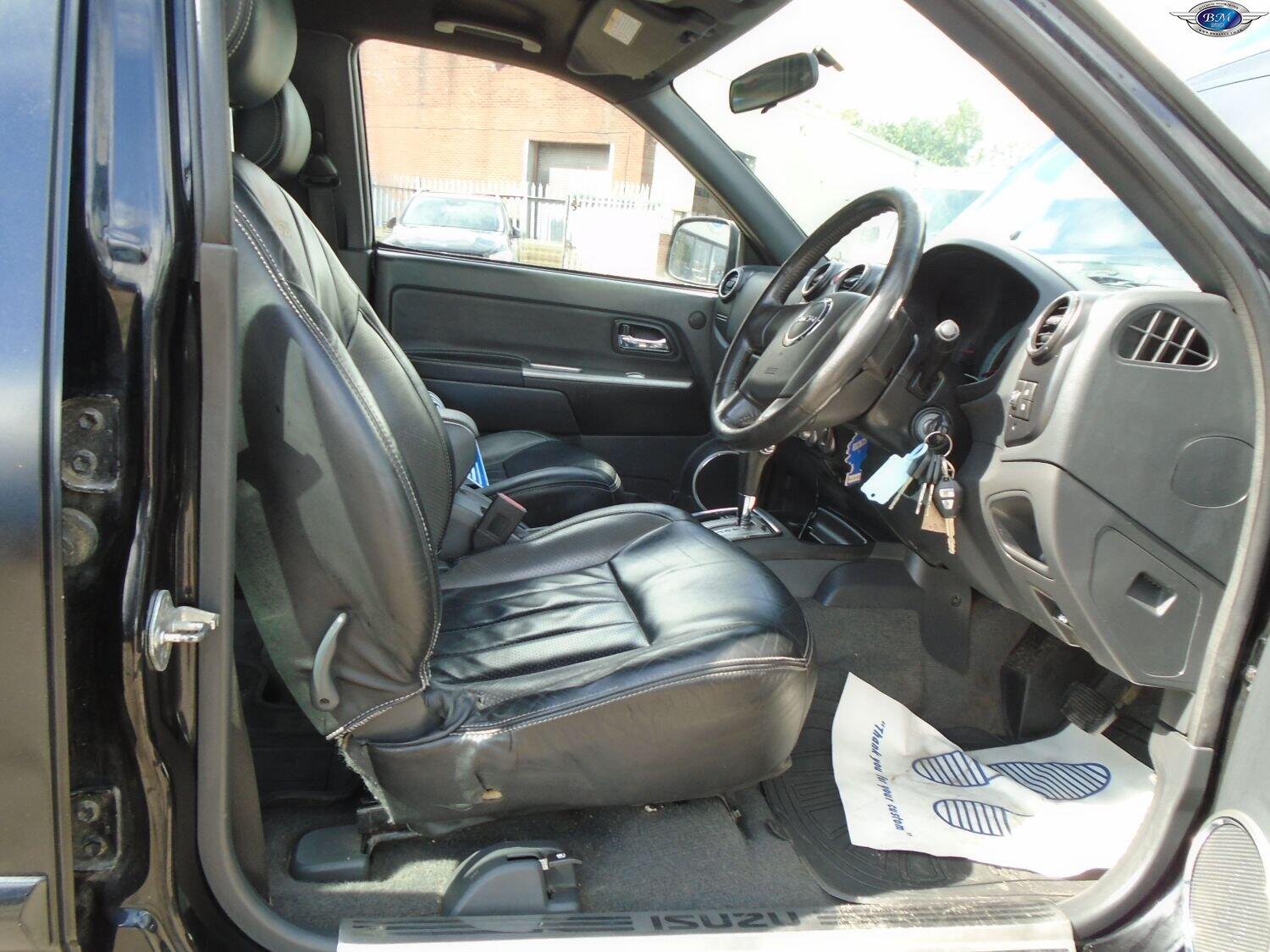 Used Isuzu Rodeo 2010 for sale - 76313945: Photo 14