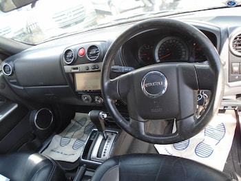 Used Isuzu Rodeo 2010 for sale - 76313945: Photo