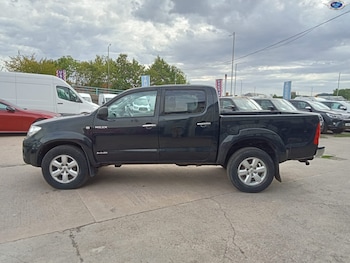 Used Toyota Hilux 2010 for sale - 79365481: Photo