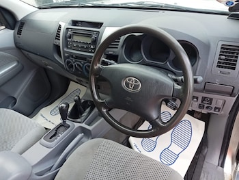 Used Toyota Hilux 2008 for sale - 77453109: Photo