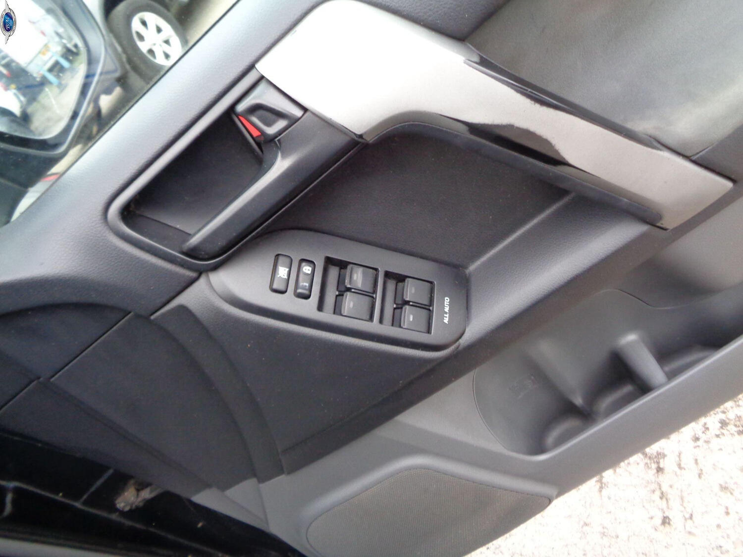 Used Toyota Landcruiser 2011 for sale - 76170435: Photo 13