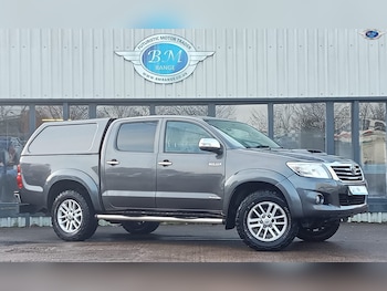 Used Toyota Hilux 2015 for sale - 77096905: Photo