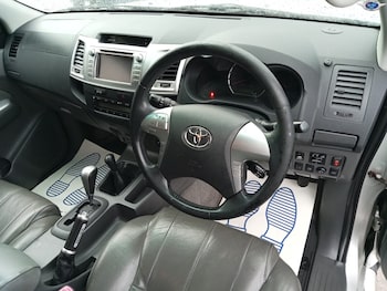 Used Toyota Hilux 2013 for sale - 77622418: Photo