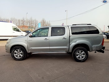 Used Toyota Hilux 2011 for sale - 77749810: Photo
