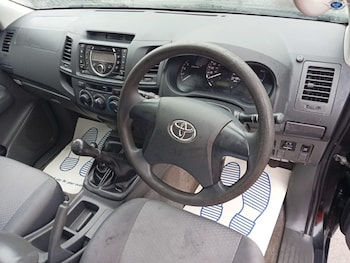 Used Toyota Hilux 2012 for sale - 77438402: Photo