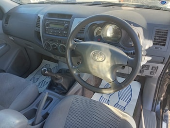 Used Toyota Hilux 2009 for sale - 77536018: Photo