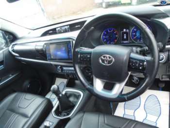 Used Toyota Hilux 2018 for sale - 74972573: Photo