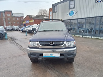 Used Toyota Hilux 2003 for sale - 76643343: Photo