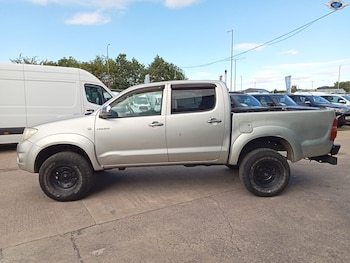 Used Toyota Hilux 2011 for sale - 79323899: Photo