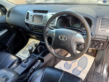 Used Toyota Hilux 2014 for sale - 78011296: Photo