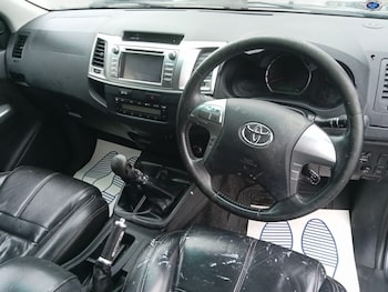 Used Toyota Hilux 2015 for sale - 76571254: Photo