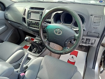 Used Toyota Hilux 2011 for sale - 78513549: Photo