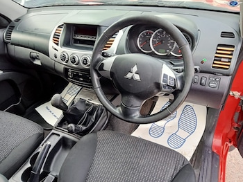 Used Mitsubishi L200 2015 for sale - 77038966: Photo