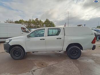 Used Toyota Hilux 2017 for sale - 79859101: Photo