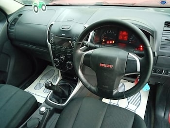 Used Isuzu D-Max 2016 for sale - 76455382: Photo