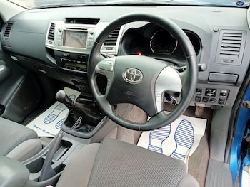 Used Toyota Hilux 2013 for sale - 77008111: Photo
