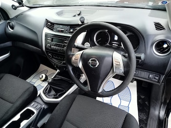 Used Nissan Navara 2016 for sale - 77277376: Photo