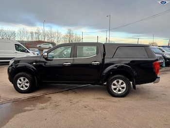 Used Nissan Navara 2016 for sale - 77277376: Photo