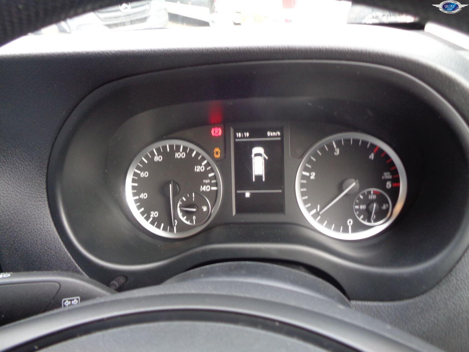 Used Mercedes-Benz Vito 2019 for sale - 76120213: Photo 13