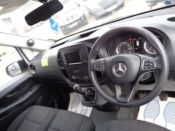 Used Mercedes-Benz Vito 2019 for sale - 76120213: Photo 2