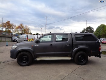 Used Toyota Hilux 2015 for sale - 76347147: Photo