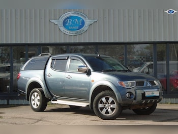 Mitsubishi - L200